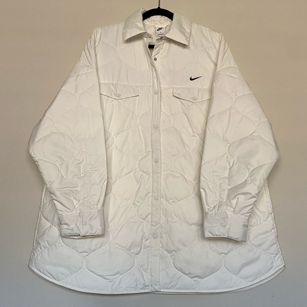 NEW Nike Sportswear Essential Women’s Quilted Trench Size XL Insulated Outerwear
